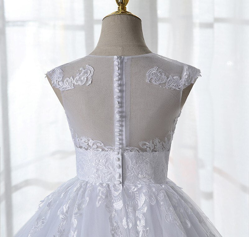 Pure White Lace Wedding Dress With Train Sleeveless Bridal Dress Back Zipper Ball Gown