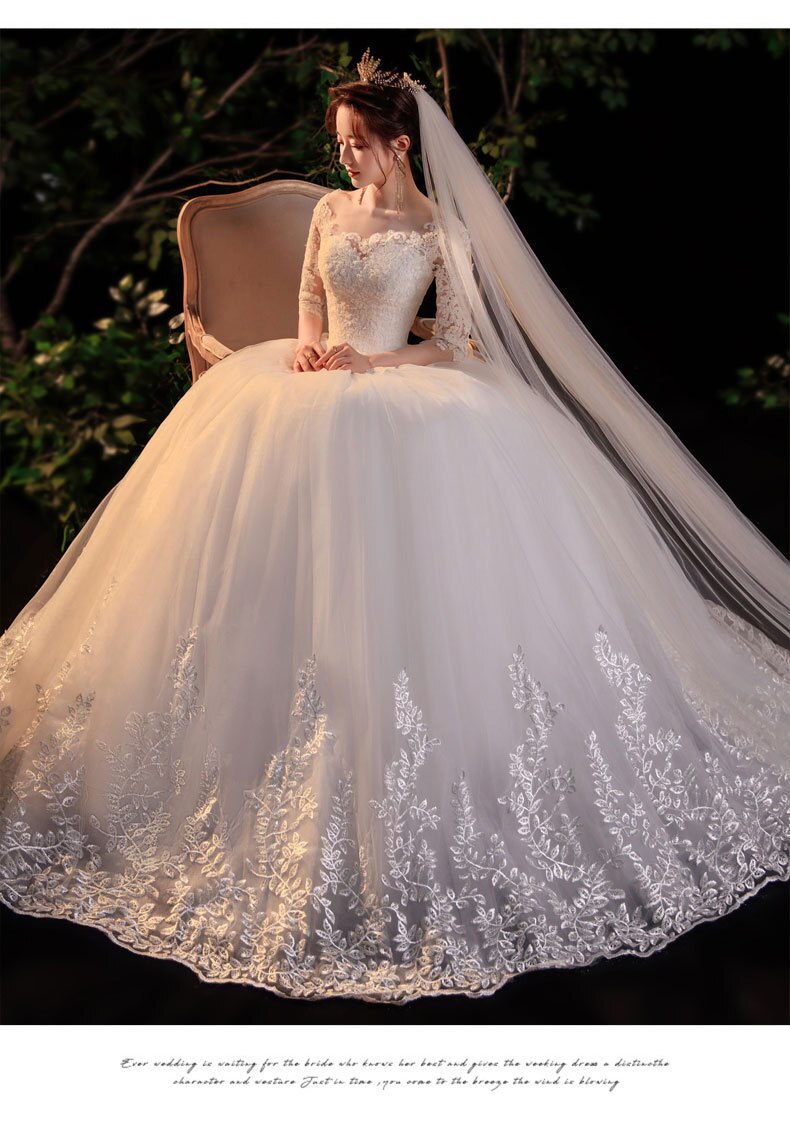 Half Sleeve Empire Illusion Wedding Dress For Pregnant Ball Gown 2023 Lace Embroidery