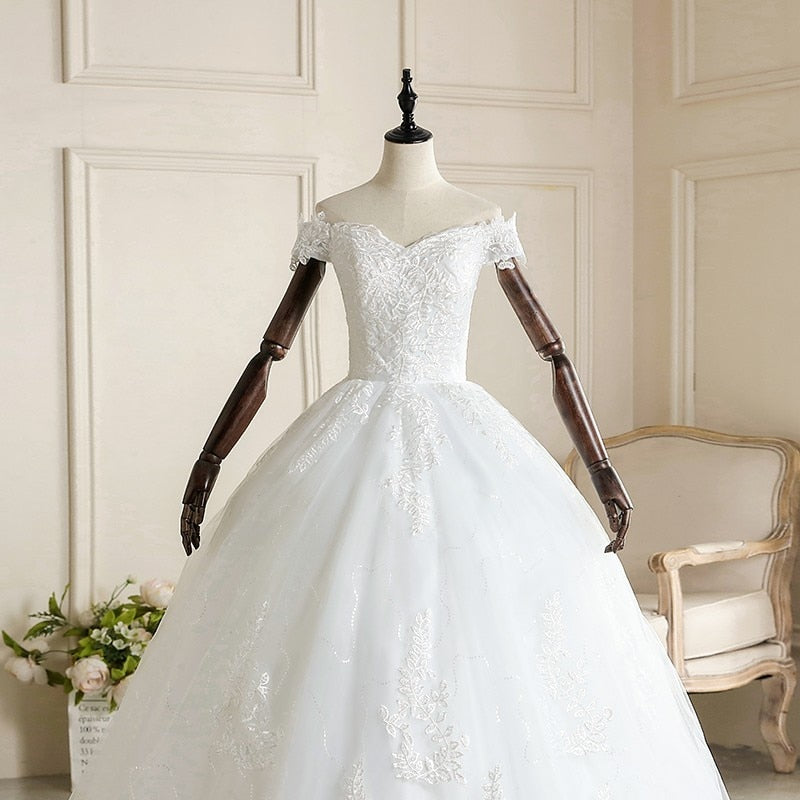 Boat Neck Lace 1m Train Lace Up Bridal Ball Gown
