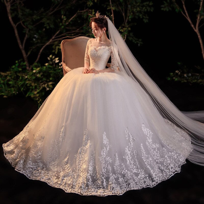Half Sleeve Empire Illusion Wedding Dress For Pregnant Ball Gown 2023 Lace Embroidery