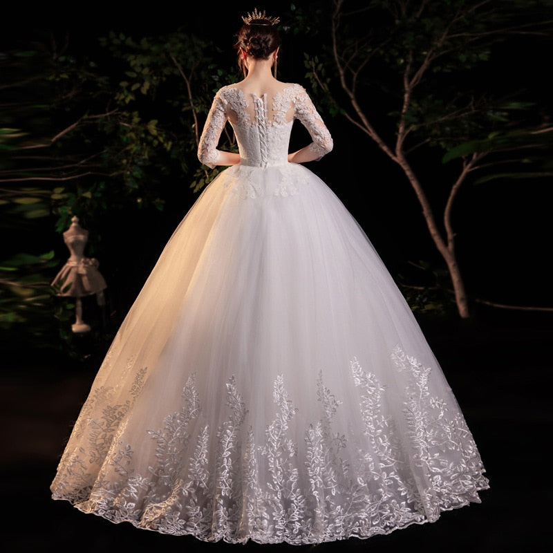 Half Sleeve Empire Illusion Wedding Dress For Pregnant Ball Gown 2023 Lace Embroidery