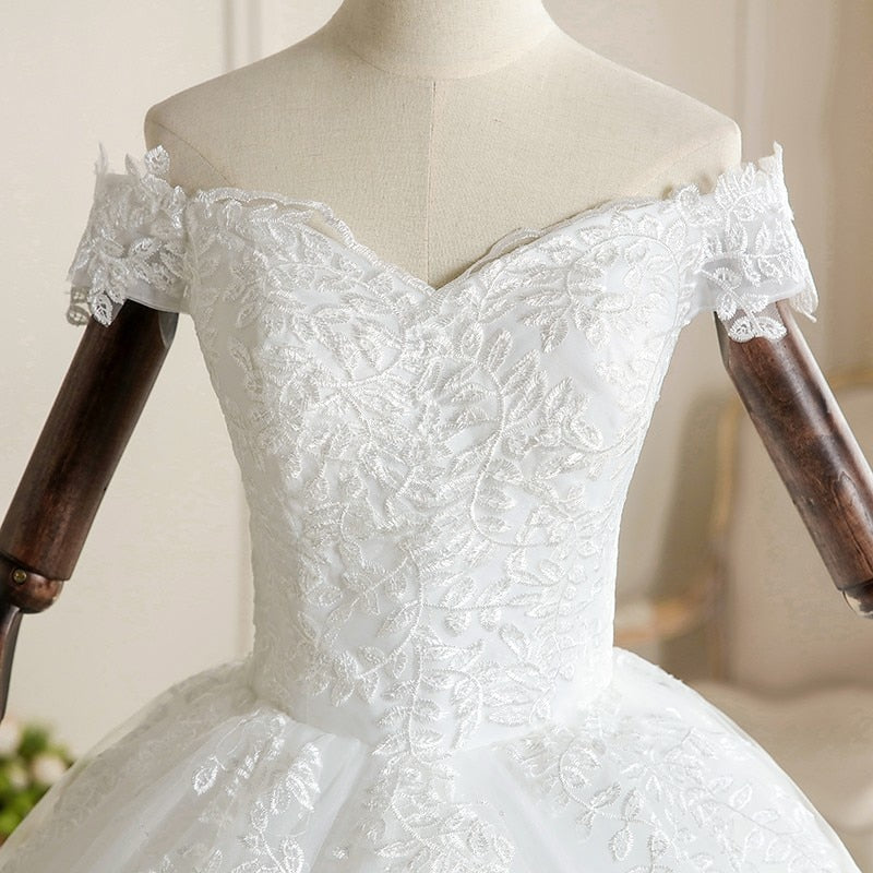 Boat Neck Lace 1m Train Lace Up Bridal Ball Gown