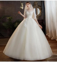 Load image into Gallery viewer, Classic O Neck Wedding Dress Beautiful Lace Princess Ball Gown Slim Half Sleeve Bridal Dress
