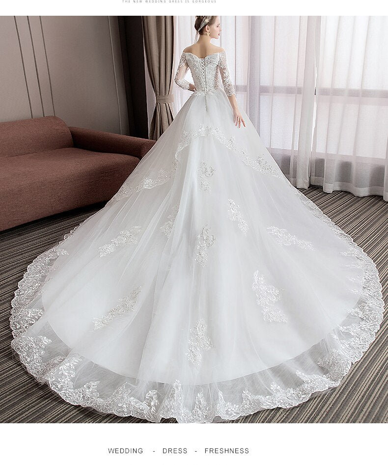 2023 Long Tail Half Sleeve Wedding Dress Princess Wedding Gown Lace V Neck Bridal Dress Plus Size