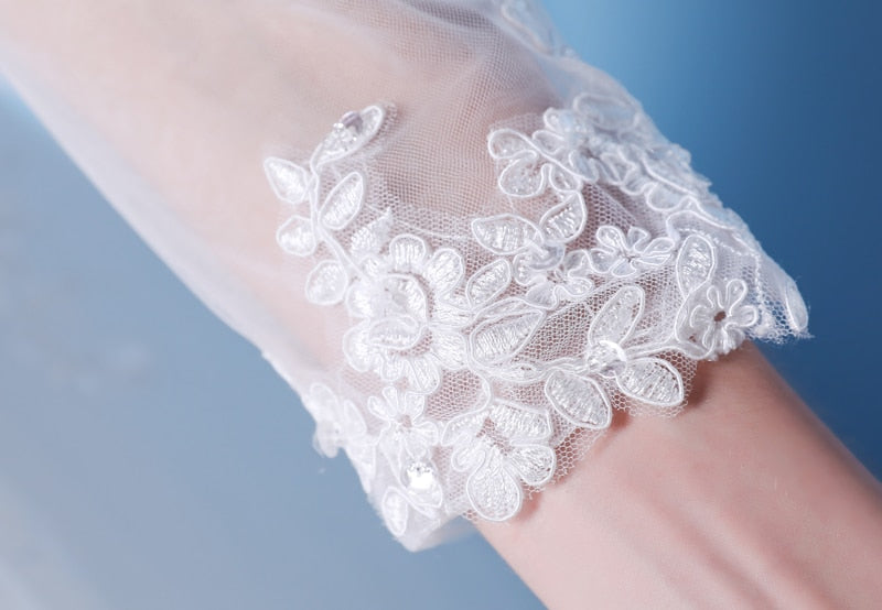 Sexy See Through Wedding Dress Luxury Long Sleeve Wedding Gown 2020 Lace Beaded Mariage Bridal Gowns Vestido De Noiva