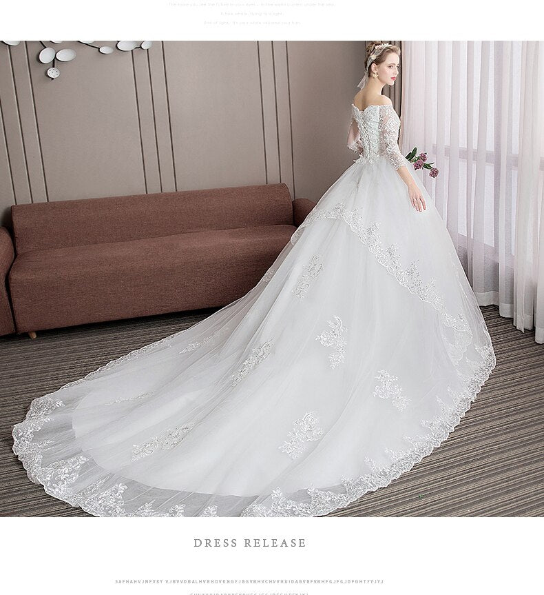 2023 Long Tail Half Sleeve Wedding Dress Princess Wedding Gown Lace V Neck Bridal Dress Plus Size