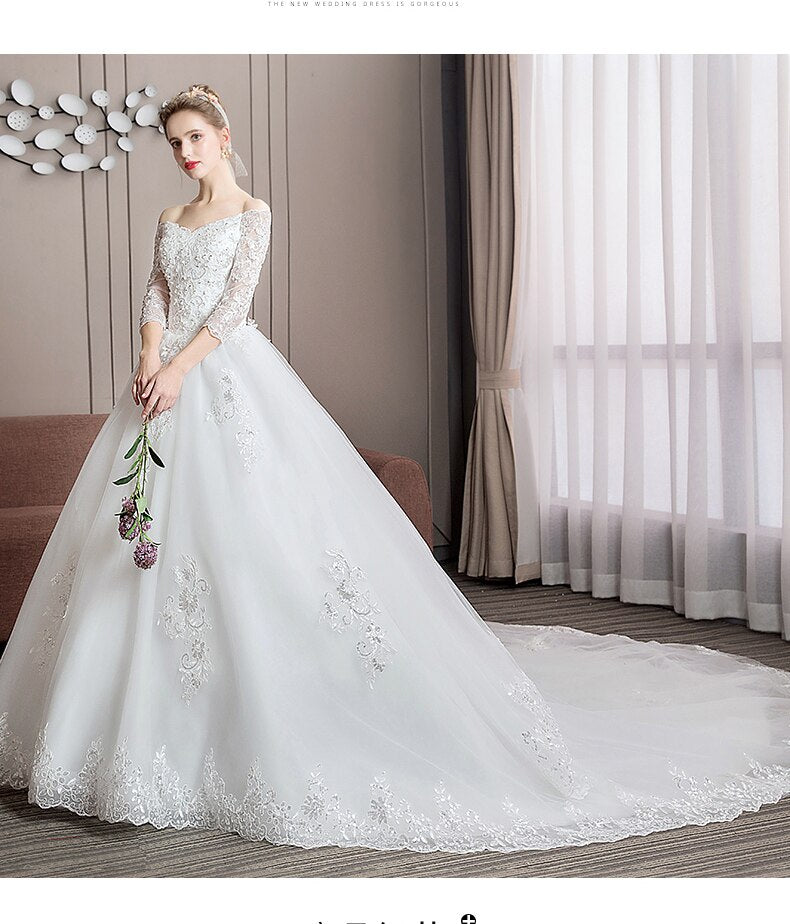 2023 Long Tail Half Sleeve Wedding Dress Princess Wedding Gown Lace V Neck Bridal Dress Plus Size