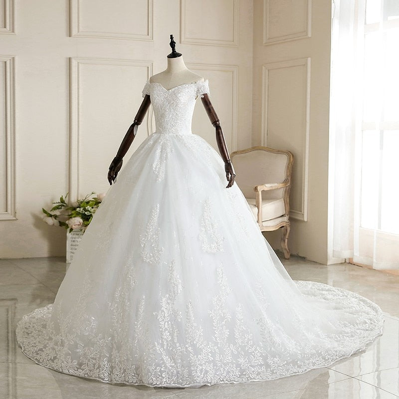 Boat Neck Lace 1m Train Lace Up Bridal Ball Gown
