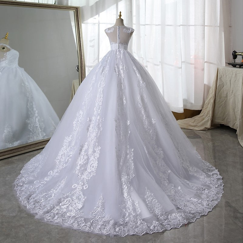 Pure White Lace Wedding Dress With Train Sleeveless Bridal Dress Back Zipper Ball Gown