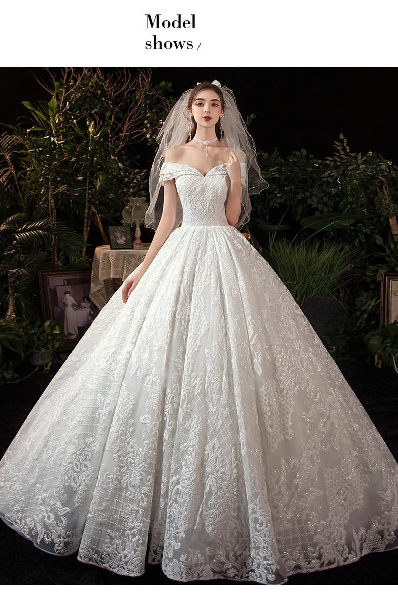 Elegant Boat Neck Wedding Gown With Train Princess Luxury Lace