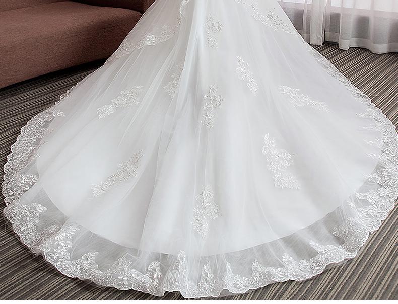 2023 Long Tail Half Sleeve Wedding Dress Princess Wedding Gown Lace V Neck Bridal Dress Plus Size