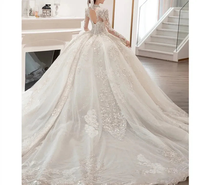 Gorgeous V Neck Illusion Full Sleeve Shining Beaded Crystal Lace Applique Wedding Party Bridal Gowns