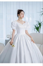 Load image into Gallery viewer, New Satin Simple Wedding Gown Shining Beading Slim Bridal Dress
