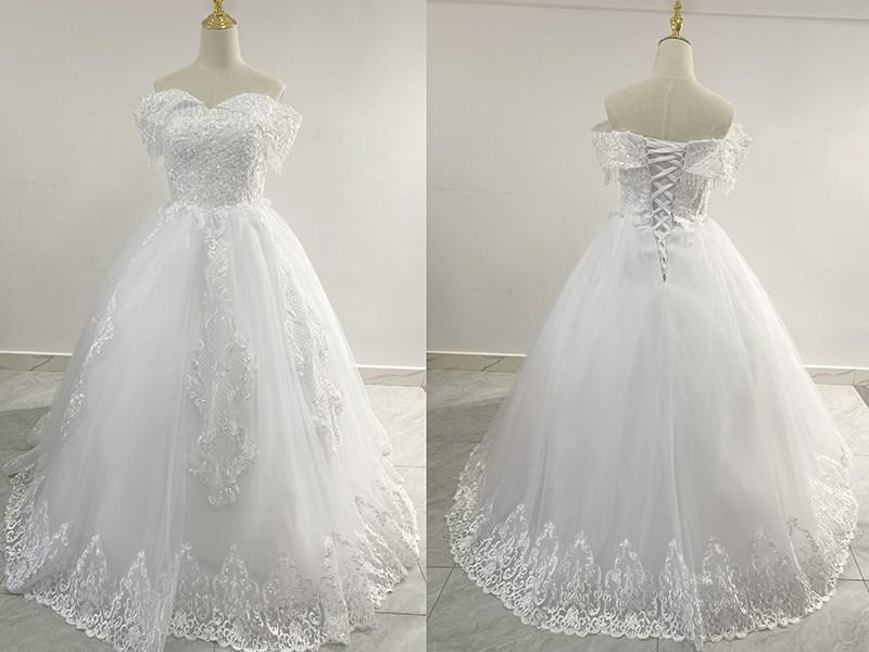 Luxury Crystal Beaded Wedding Dresses New Plus Size White Cap Sleeve Wedding Gown Pretty Lace On Neck Africa Style Wedding Dress