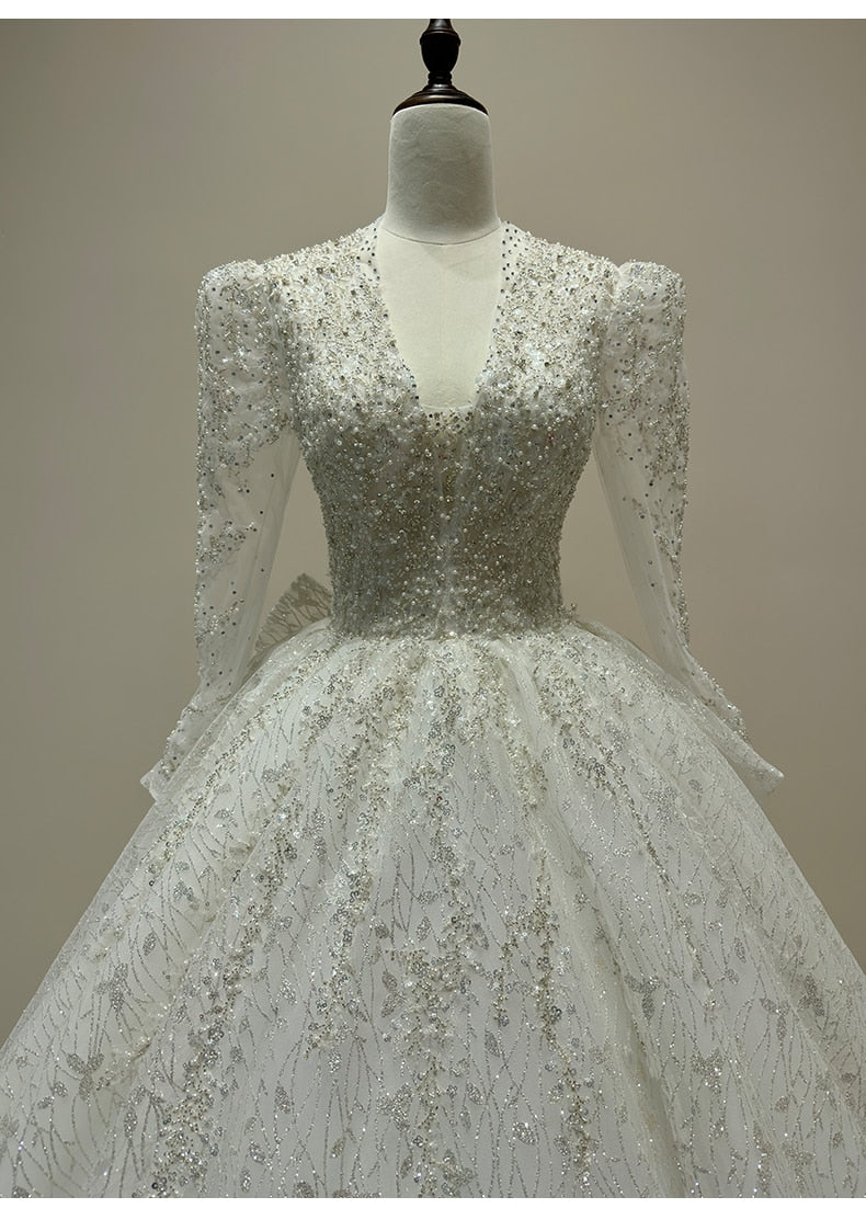 Long Sleeve Wedding Dress Sexy Deep V-neck Lace Applique Bridal Dress With A Bow