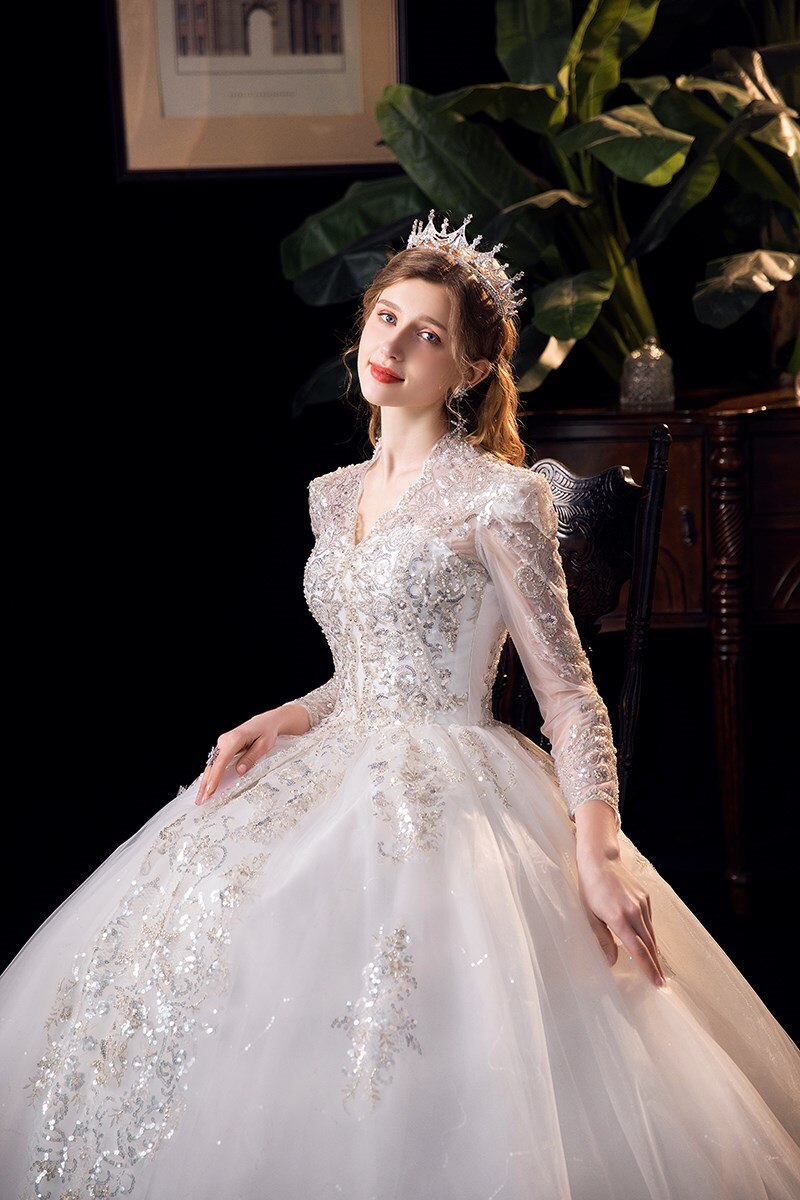 Luxury V Neck Long Sleeve Wedding Dress High Waist