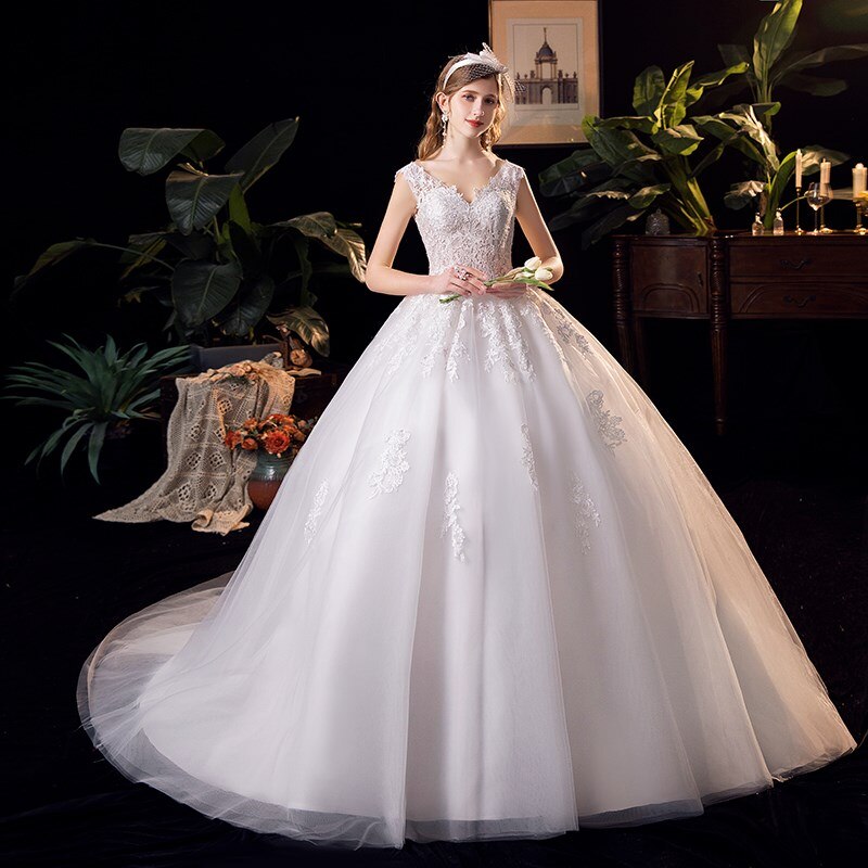 Lace V-neck Sweep Train Wedding Gowns Sleeveless Embroidery Bridal Dress
