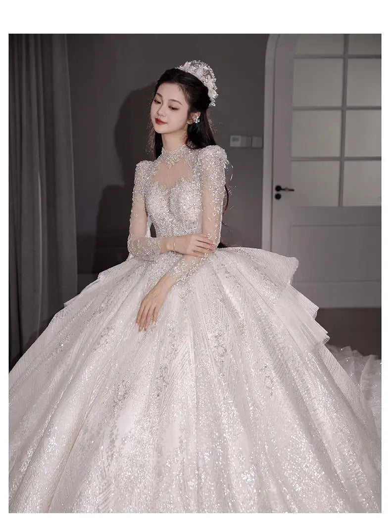 Long Sleeved Vintage Exquisite Wedding Dress Lace Appliques Beading Princess Ball Gown
