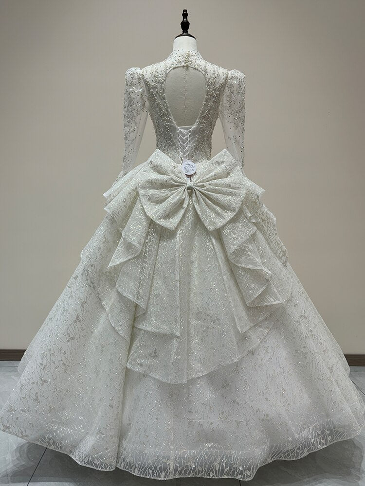 Long Sleeve Wedding Dress Sexy Deep V-neck Lace Applique Bridal Dress With A Bow