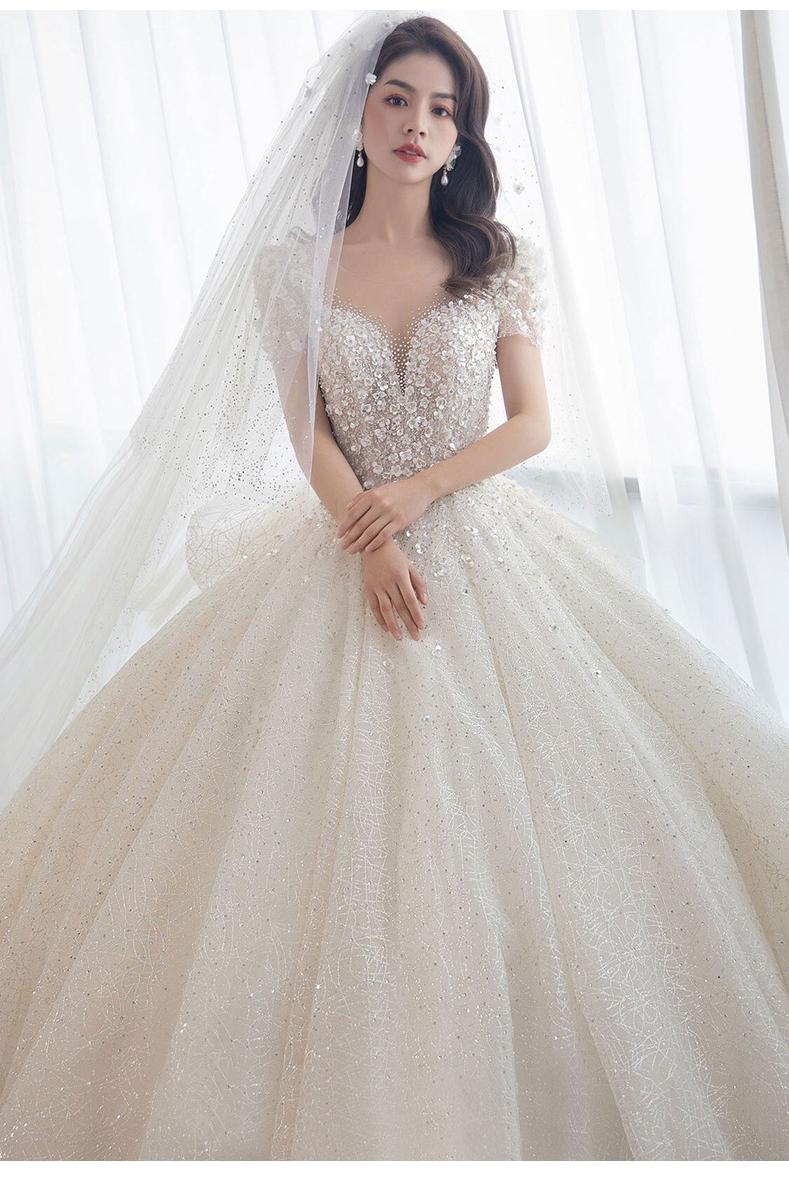 Luxury Short Sleeve Wedding Dress 2023 New Bridal Dress V Neck Beading Shinning Ball Gown Sweep Train