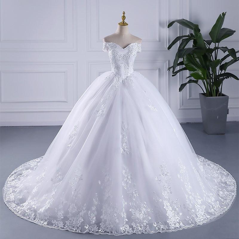 Luxury Embroidery Short Cap Sleeves Sweep Train Lace Wedding Gowns