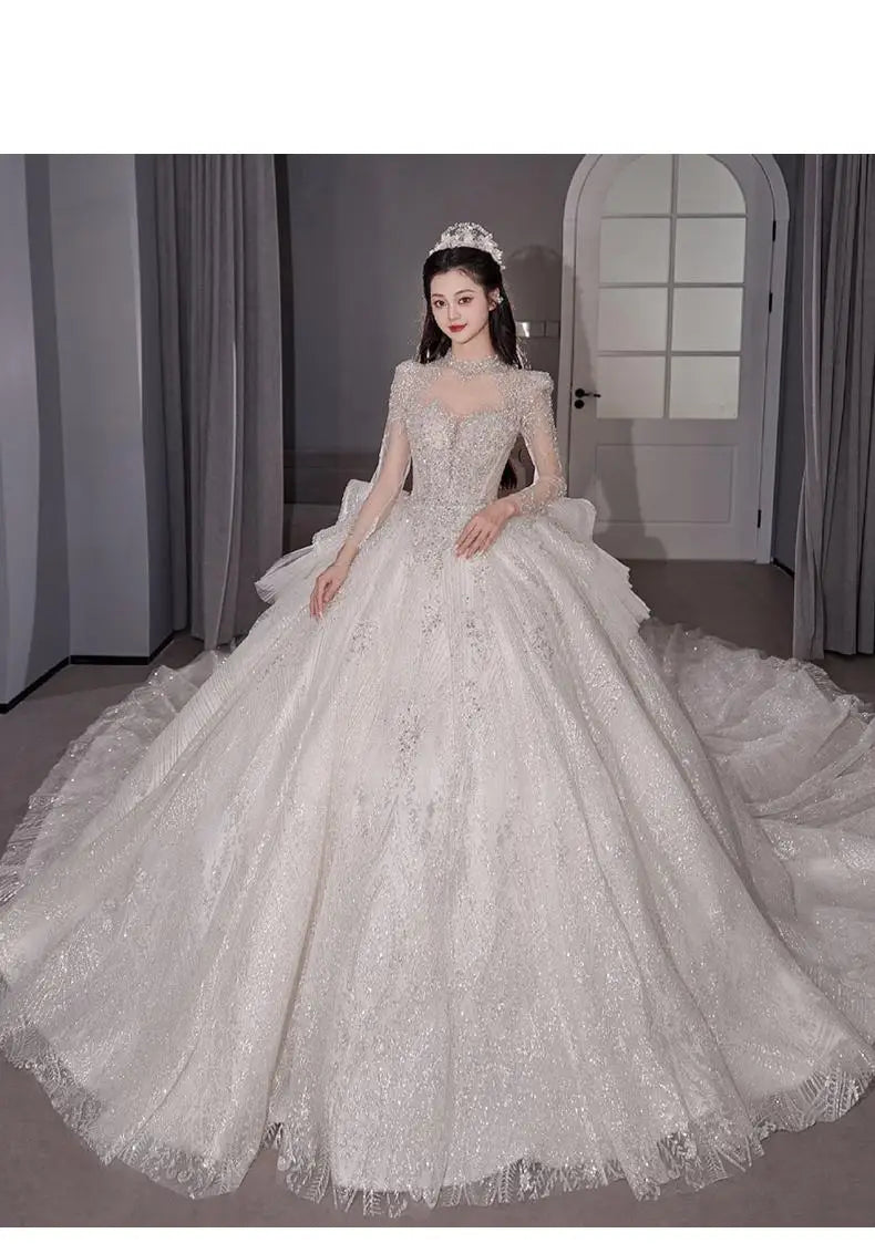 Long Sleeved Vintage Exquisite Wedding Dress Lace Appliques Beading Princess Ball Gown