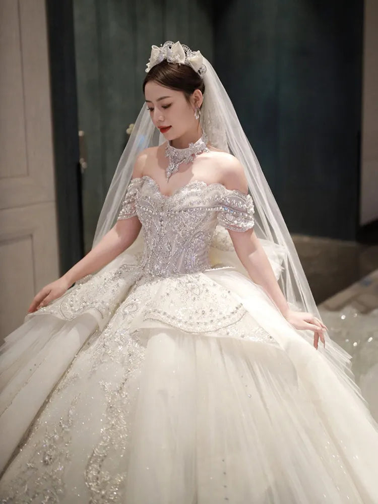 Luxury Wedding Dresses Witn Train Classic Boat Neck Wedding Ball Gown
