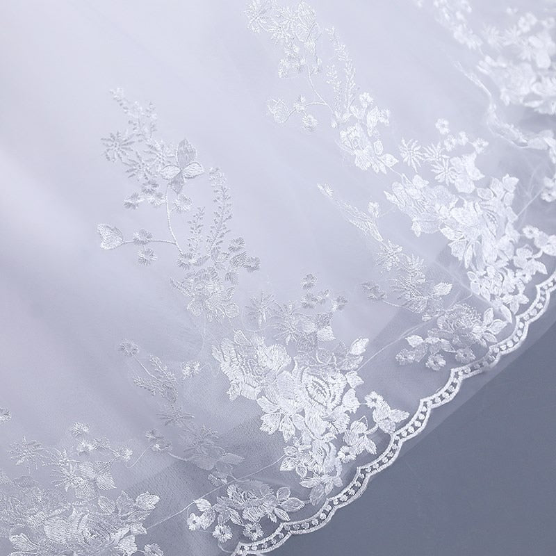Luxury Embroidery Short Cap Sleeves Sweep Train Lace Wedding Gowns
