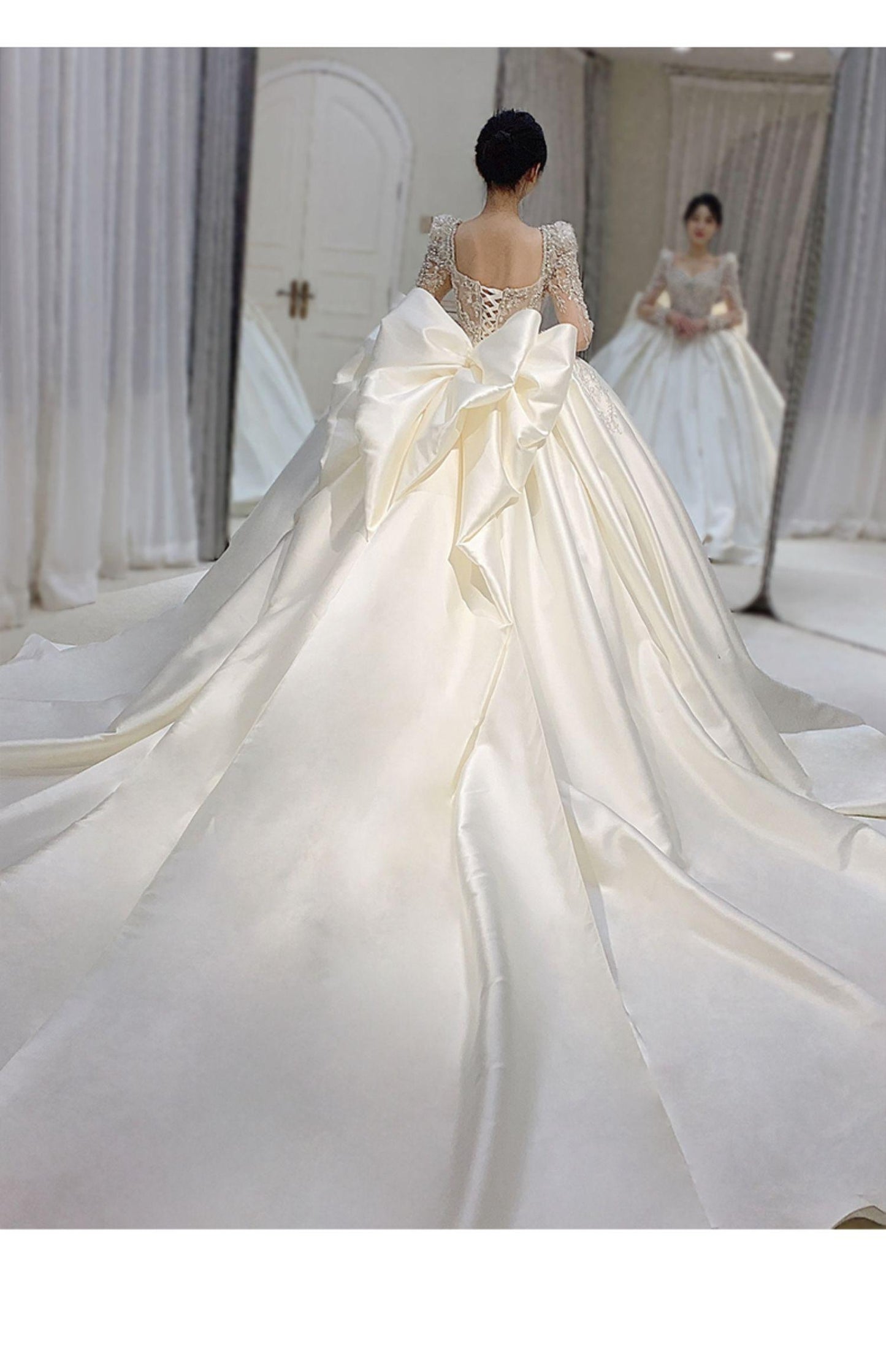 Long Sleeve Wedding Trailing Satin Lace Embroidery Bridal Dresses