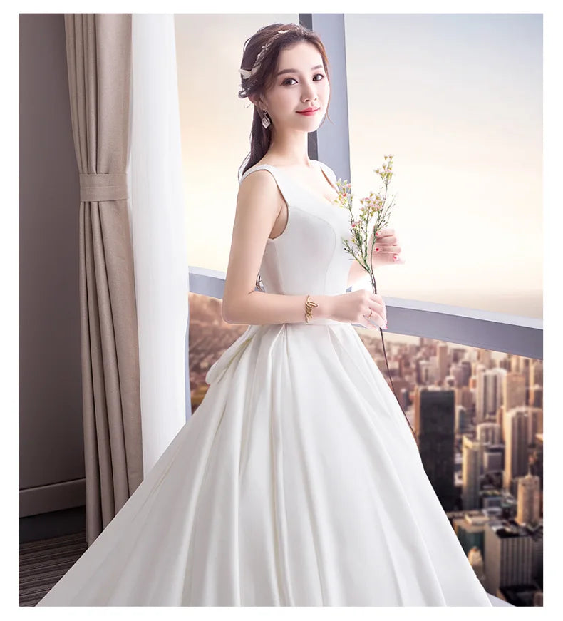 Vintage Square Collar Ball Gown Wedding Dresses Satin Simple Bride Dress With Bow Sleeveless