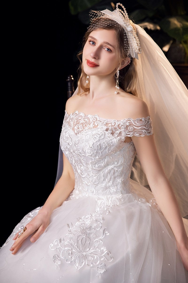 Wedding Dress Applique Plus Size Embroidery 2023 New Long Train Sweetheart Bride Dress