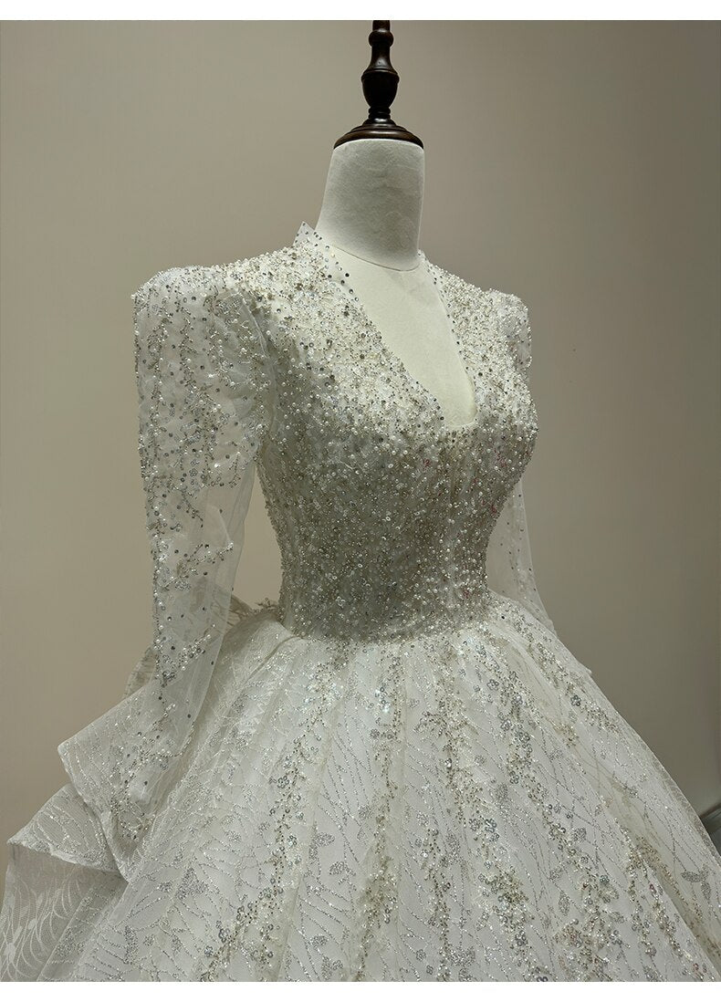 Long Sleeve Wedding Dress Sexy Deep V-neck Lace Applique Bridal Dress With A Bow