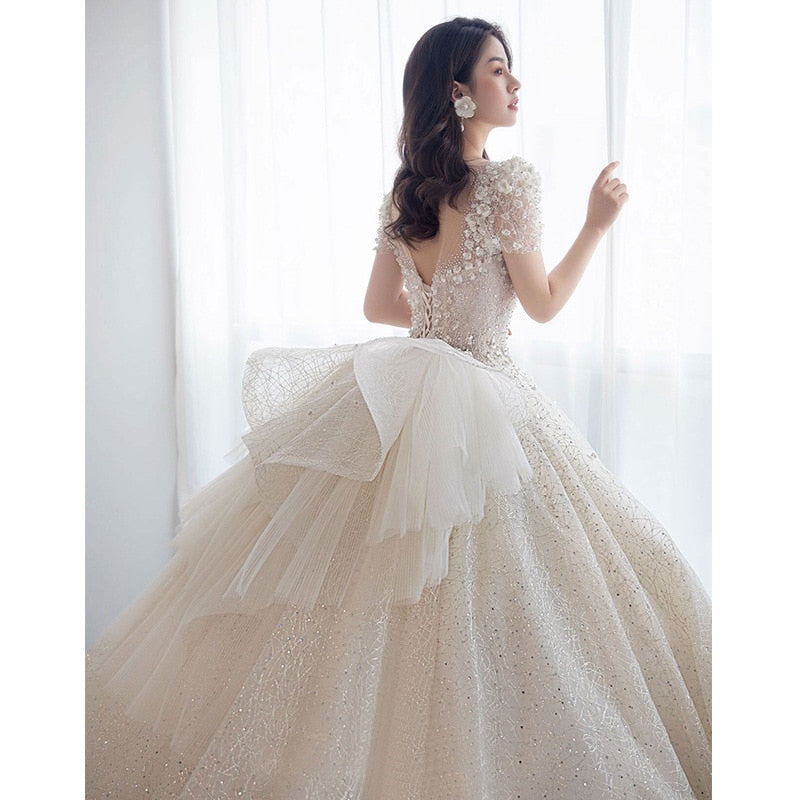 Luxury Short Sleeve Wedding Dress 2023 New Bridal Dress V Neck Beading Shinning Ball Gown Sweep Train