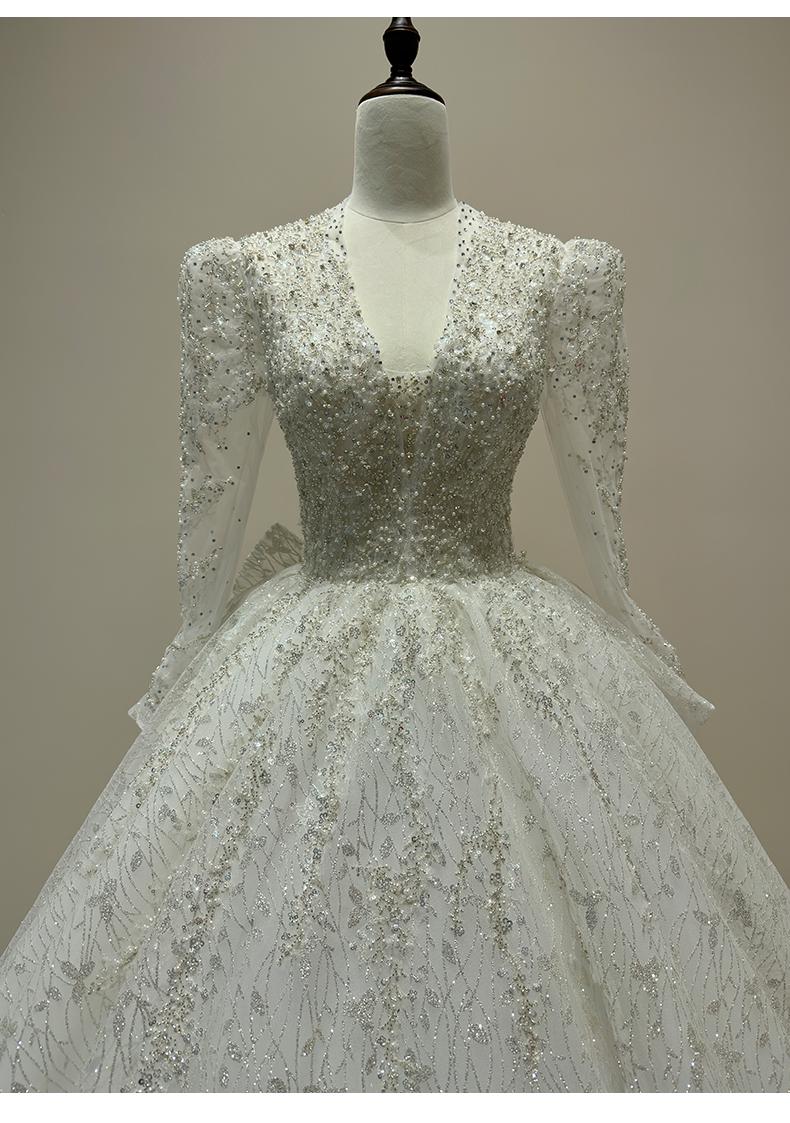 Long Sleeve Wedding Dress Sexy Deep V-neck Lace Applique Bridal Dress With A Bow