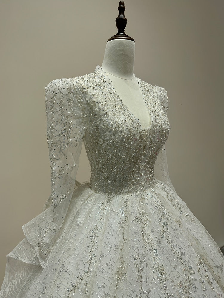 Long Sleeve Wedding Dress Sexy Deep V-neck Lace Applique Bridal Dress With A Bow