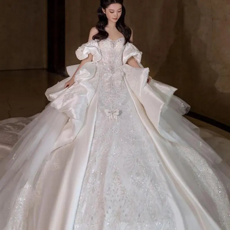 Luxury And Elegent Off The Shoulder Satin Wedding Dress Lace Appliques Bridal Dress