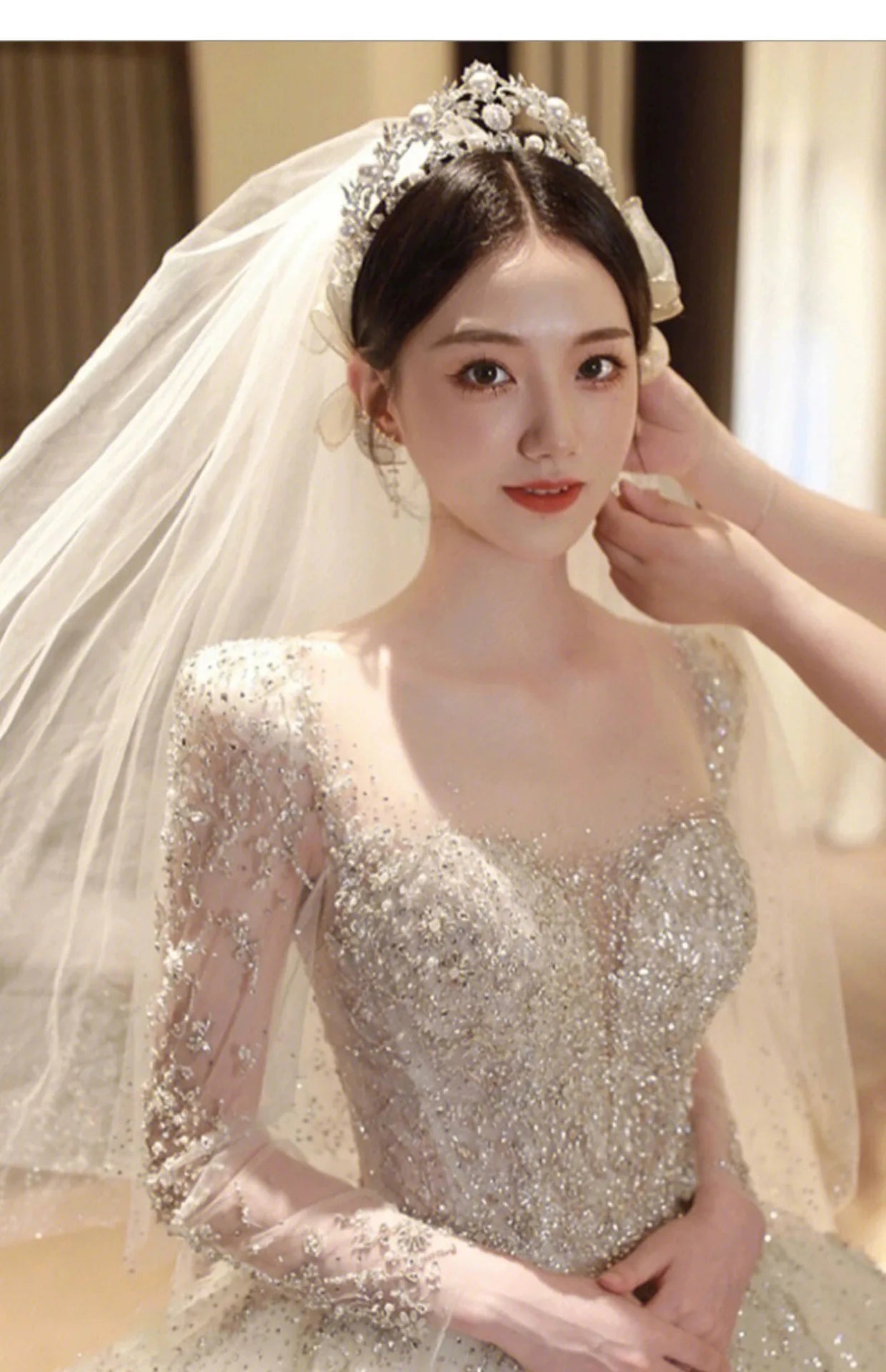 Long Sleeved Vintage Elegant Wedding Dress For Women Lace Sequined Beading Princess Ball Gown