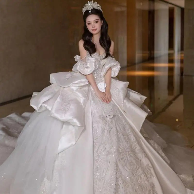 Luxury And Elegent Off The Shoulder Satin Wedding Dress Lace Appliques Bridal Dress