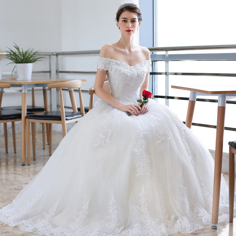 2023 Off White Sexy Boat Neck Wedding Dress Beautiful Lace Flower Ball Gown Off The Shoulder Princess Bridal Dress Custom Made