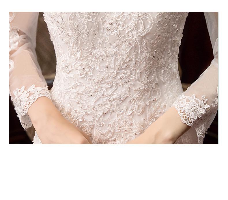 Long Sleeve Mermaid Wedding Dress Simple Lace Applique O-neck