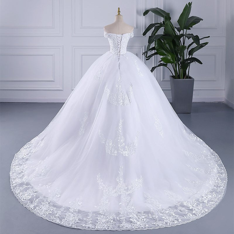 Luxury Embroidery Short Cap Sleeves Sweep Train Lace Wedding Gowns