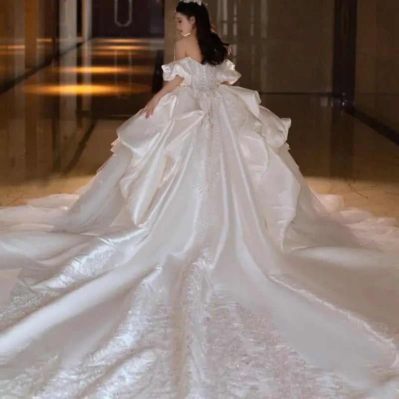Luxury And Elegent Off The Shoulder Satin Wedding Dress Lace Appliques Bridal Dress