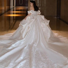 Load image into Gallery viewer, Luxury And Elegent Off The Shoulder Satin Wedding Dress Lace Appliques Bridal Dress
