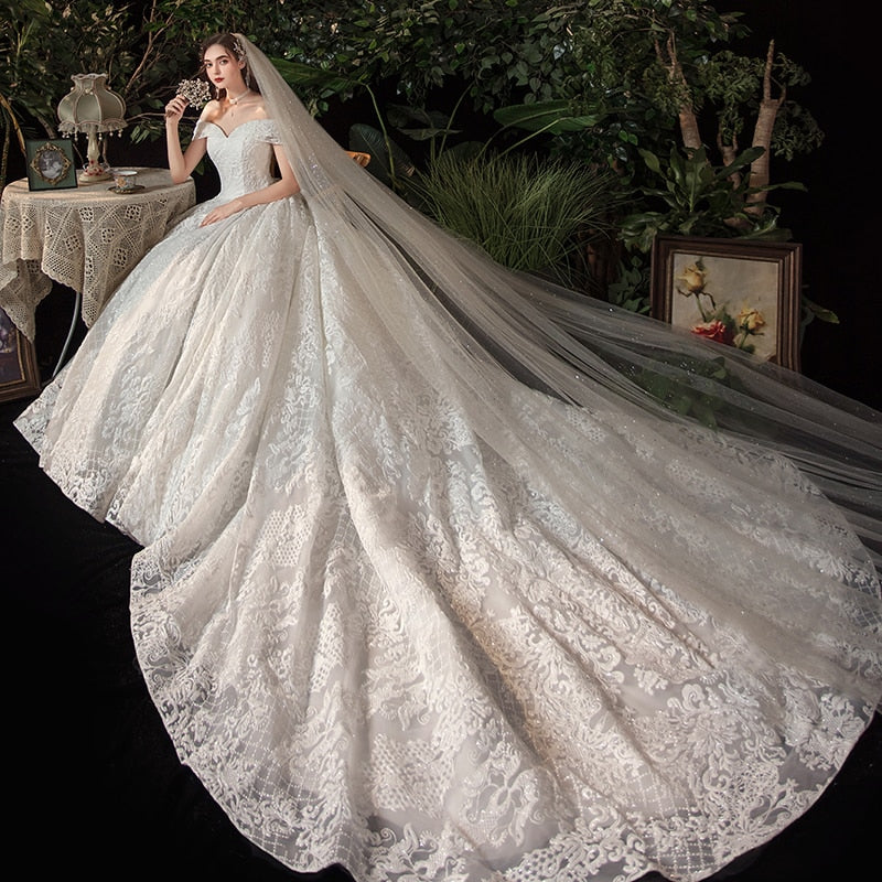 Elegant Boat Neck Wedding Gown With Train Princess Luxury Lace