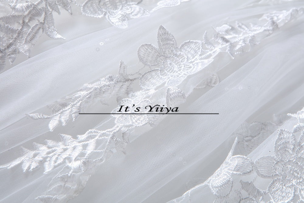 Free shipping 2017 Summer Sleeves Lace Boat Neck Wedding Dresses Plus size Princess Bride Gowns Vestidos De Novia HS252