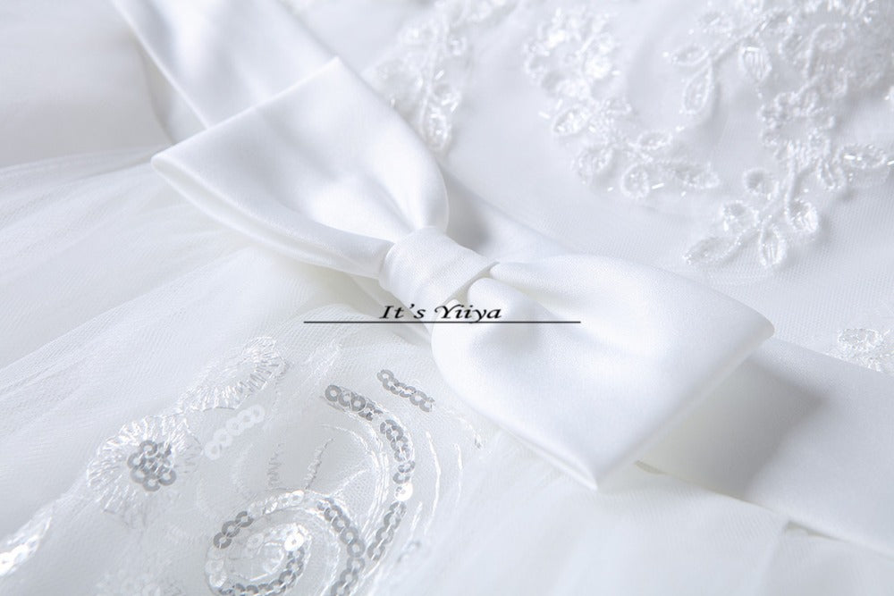 Free shipping 2017 new Bridal White wedding dress V-neck Flowers Lace up Princess Gowns Bride Frocks Vestidos De Novia HS221