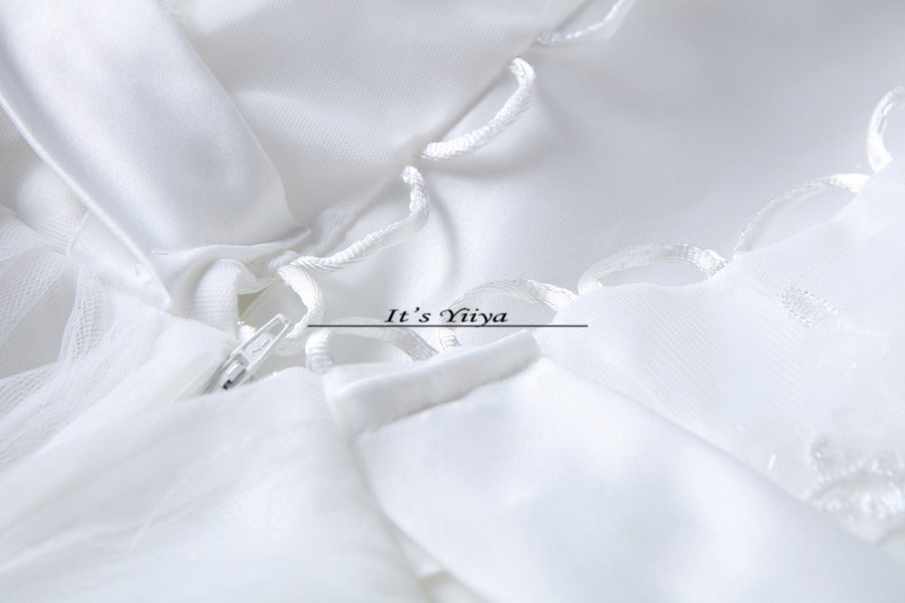 Free shipping 2017 new Bridal White wedding dress V-neck Flowers Lace up Princess Gowns Bride Frocks Vestidos De Novia HS221