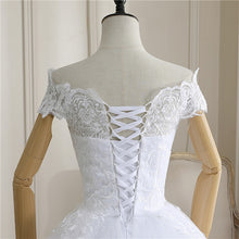 Load image into Gallery viewer, New Arrival Wedding Dress Sleeveless Organza Court Train Lace Up Ball Gown Off The Shoulder Princess Wedding Gown
