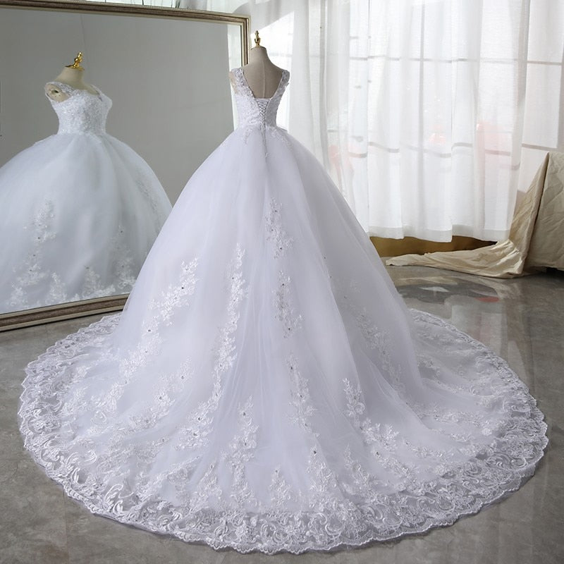Pure White V-neck Bridal Dress With Train
