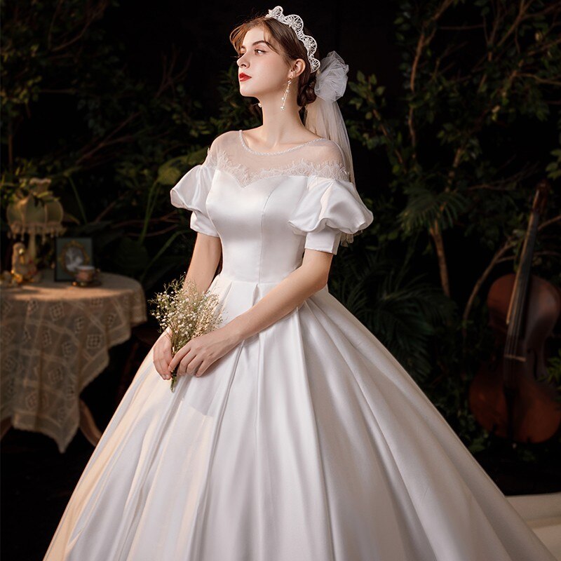 Luxury Bridal Dress With Train Princess Vintage Ball Gown Customize